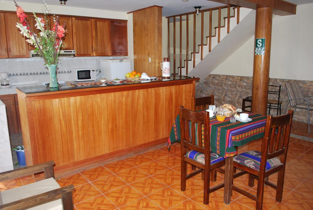 Hospedaje Kamila Bed and Breakfast Cuzco Esterno foto