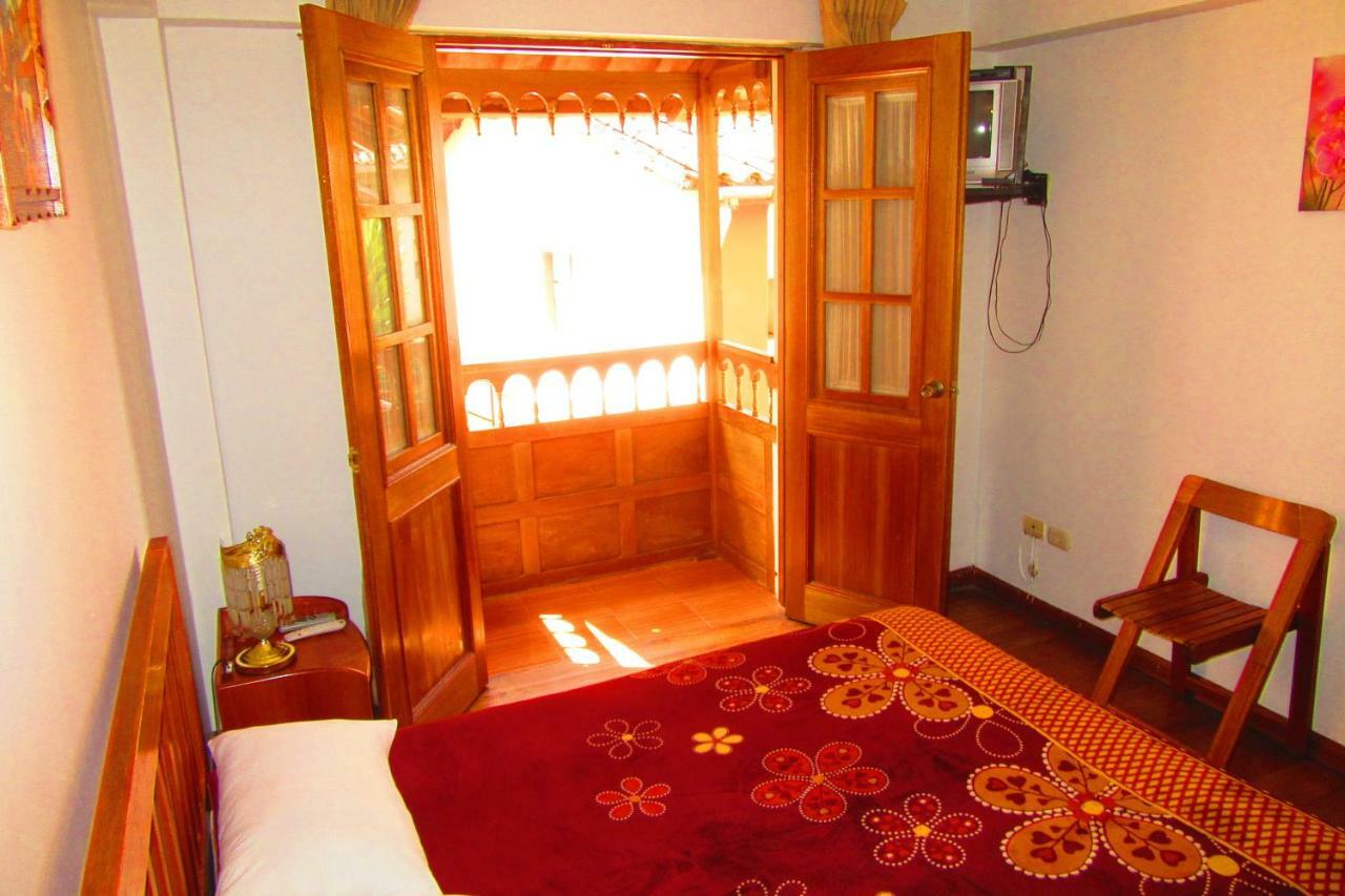 Hospedaje Kamila Bed and Breakfast Cuzco Esterno foto